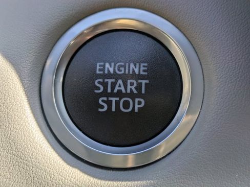 Used 2020 Toyota Highlander Limited image 33