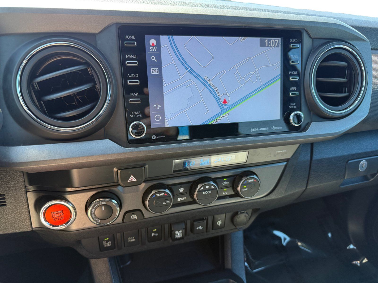 Used 2021 Toyota Tacoma TRD Off-Road w/ Advanced Technology Package AWD/4WD image 12