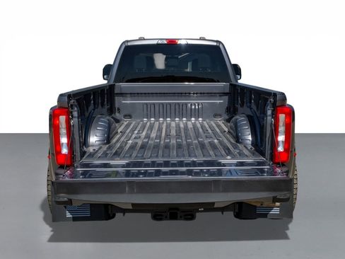 Used 2023 Ford F350 XLT w/ Camper Package image 61