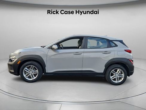 Used 2023 Hyundai Kona SE image 3