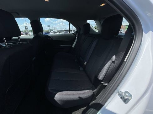 Used 2017 Chevrolet Equinox LS FWD image 23