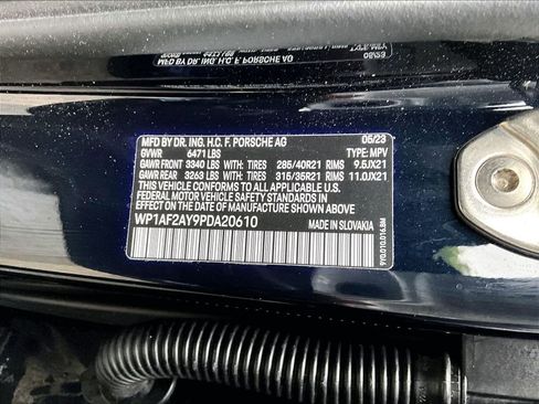 Certified 2023 Porsche Cayenne Turbo AWD/4WD image 35
