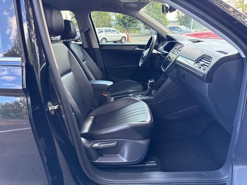 Used 2024 Volkswagen Tiguan SE FWD image 9