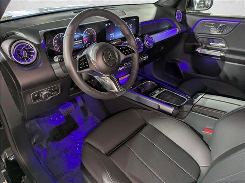 New 2025 Mercedes-Benz GLB 250 image 3