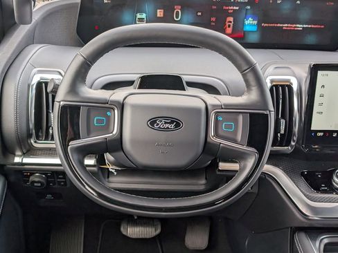 New 2025 Ford Expedition Max Platinum w/ Stealth Appearance Package image 10