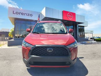 Used 2023 Toyota Corolla Cross LE video 2