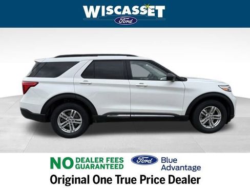 Certified 2022 Ford Explorer XLT w/ Equipment Group 202A image 6