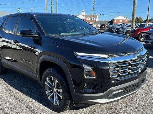 New 2026 Chevrolet Equinox LT image 3