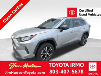 Used 2021 Toyota RAV4 LE video 1