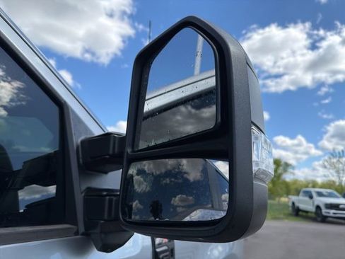 Used 2023 Ford F250 XL w/ STX Appearance Package AWD/4WD image 7