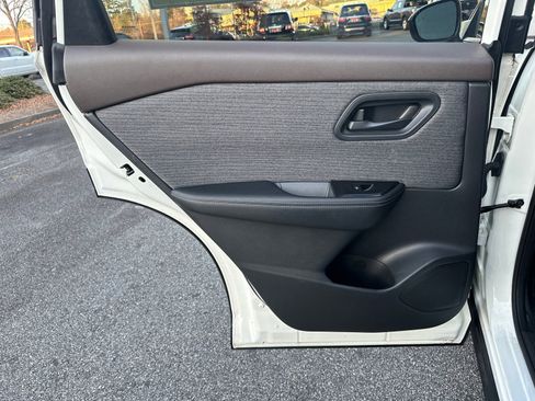 Certified 2021 Nissan Rogue S image 21