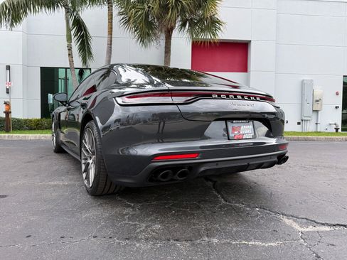 Used 2022 Porsche Panamera 4S image 15