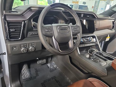 New 2026 GMC Sierra 1500 Denali Ultimate AWD/4WD image 15