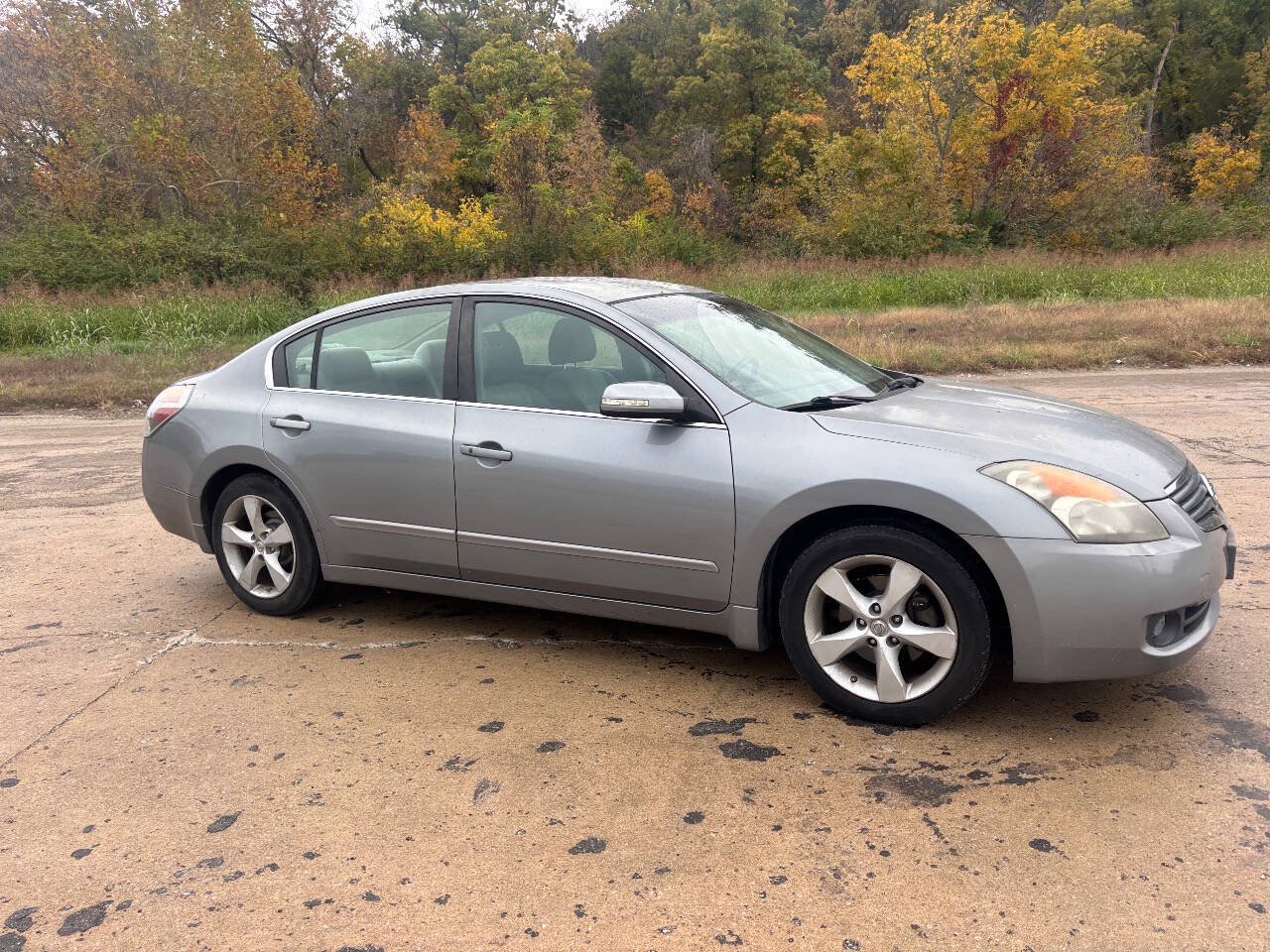 Used 2007 Nissan Altima 3.5 SE FWD image 6