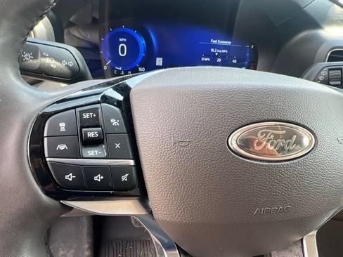 Used 2023 Ford Explorer Platinum w/ Technology Package AWD/4WD image 22