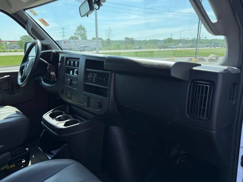 Used 2025 Chevrolet Express 2500 w/ Driver Convenience Package RWD image 6
