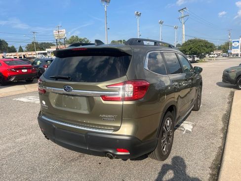 Used 2025 Subaru Ascent Touring AWD/4WD image 4