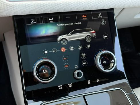 Used 2020 Land Rover Range Rover Velar R-Dynamic S AWD/4WD image 24