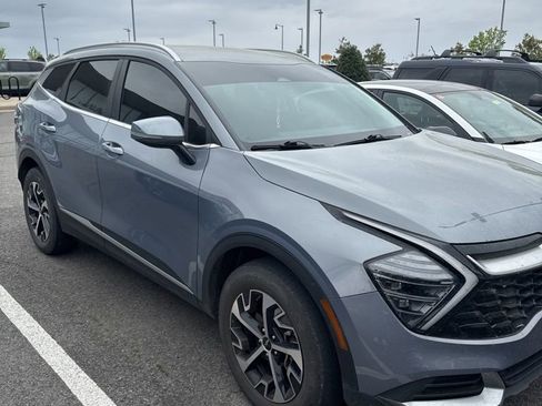 Used 2025 Kia Sportage EX image 5