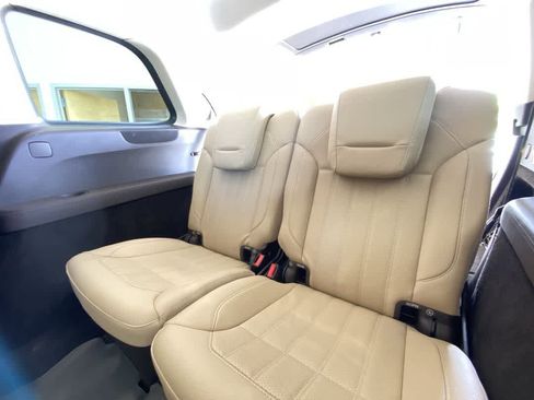 Used 2017 Mercedes-Benz GLS 450 4MATIC image 27