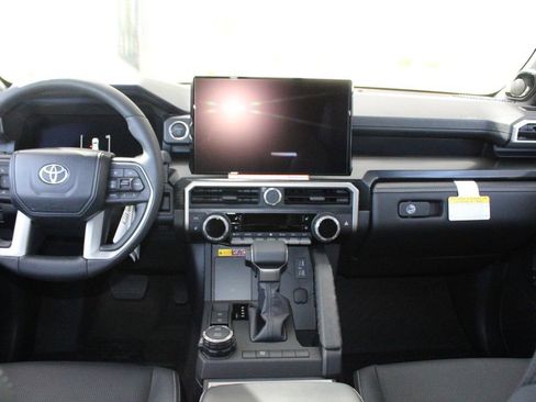 New 2026 Toyota 4Runner Limited AWD/4WD image 24