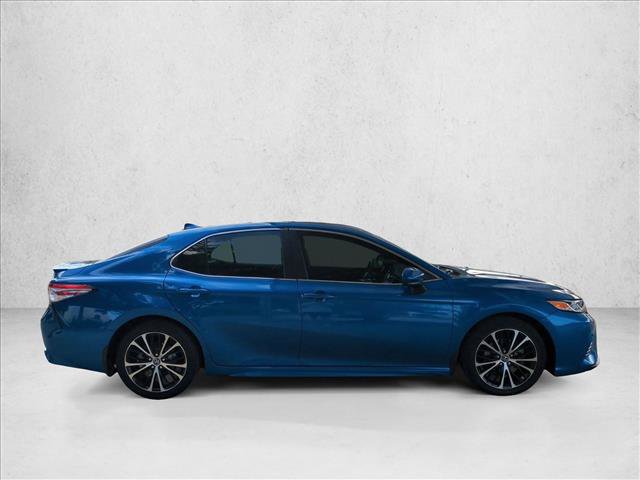 Used 2020 Toyota Camry SE FWD image 4