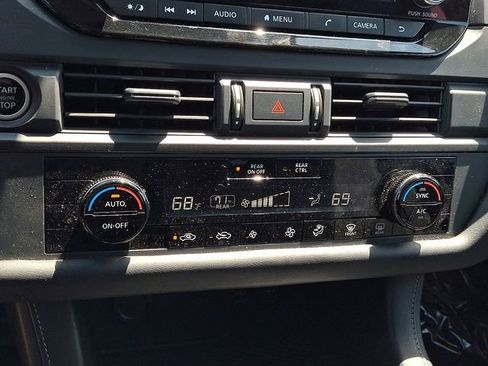 Used 2024 Nissan Pathfinder S AWD/4WD image 13