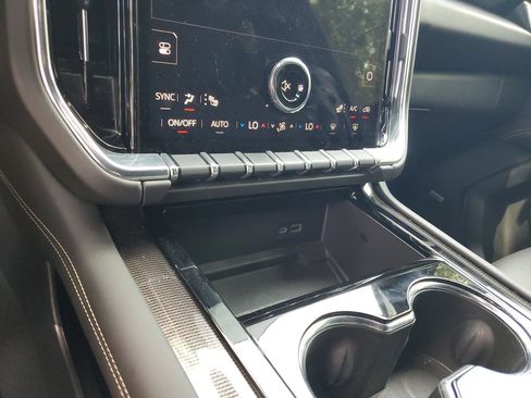 Used 2025 GMC Yukon XL Elevation RWD image 22