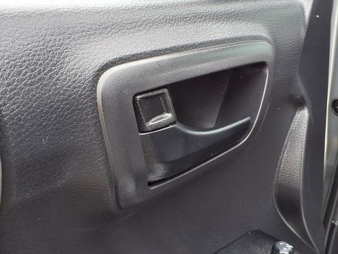 Used 2022 Toyota Tacoma SR image 15