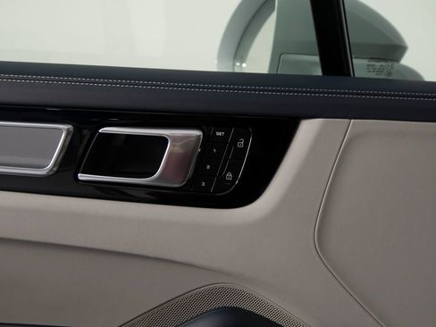 Certified 2023 Porsche Cayenne S Platinum AWD/4WD image 17