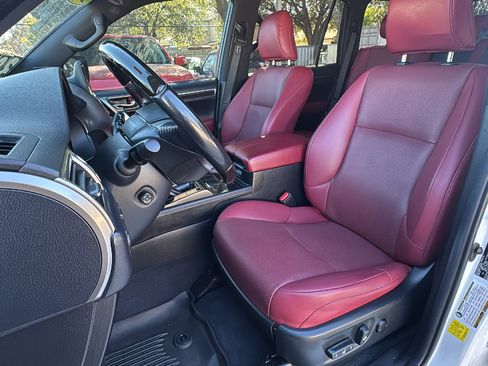 Used 2022 Lexus GX 460 Premium image 14