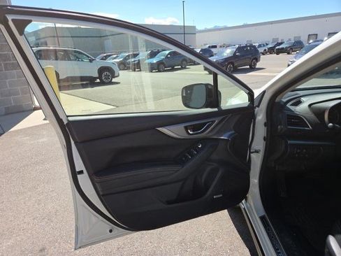Used 2023 Subaru Crosstrek 2.5i Limited AWD/4WD image 10
