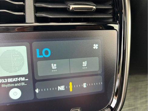 Used 2022 Rivian R1T Adventure AWD/4WD image 38