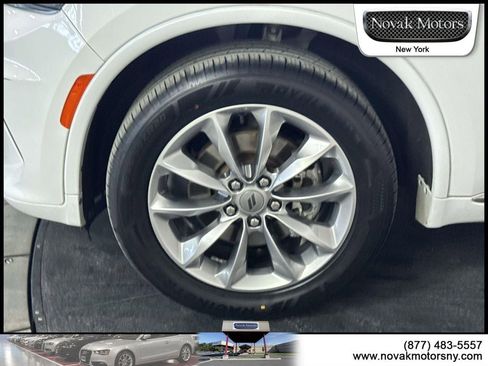 Used 2022 Dodge Durango SXT w/ Anodized Platinum Package AWD/4WD image 9