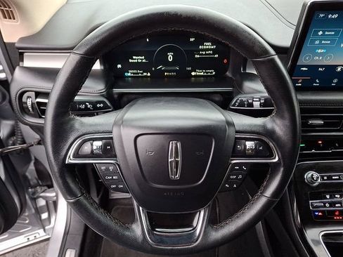 Used 2022 Lincoln Nautilus AWD w/ Premium Package image 19