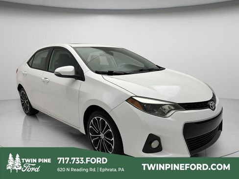 Used 2015 Toyota Corolla S FWD image 1