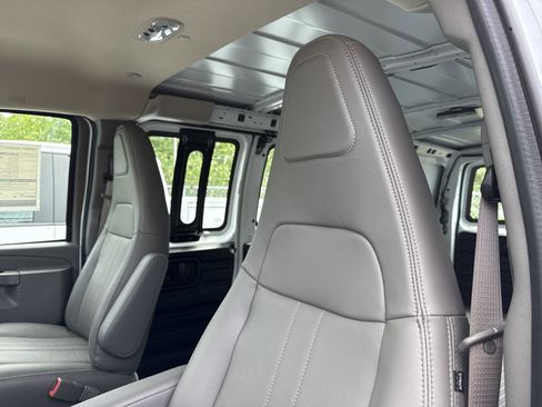 New 2025 Chevrolet Express 3500 w/ Driver Convenience Package image 13
