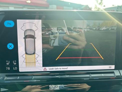 New 2026 Volkswagen Atlas SE image 22