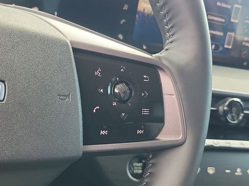 Used 2025 Nissan Murano SV image 30