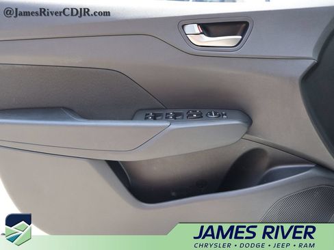 Used 2019 Hyundai Accent SEL w/ Cargo Package FWD image 19