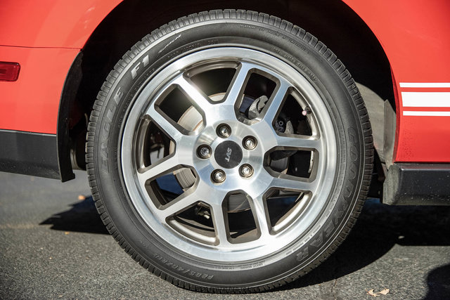 Used 2007 Ford Mustang Shelby GT500 RWD image 84