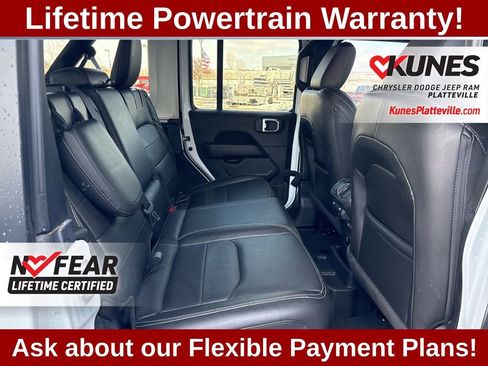 Used 2022 Jeep Wrangler Unlimited Sahara w/ Cold Weather Group AWD/4WD image 21