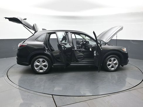 Certified 2024 Honda HR-V LX image 52