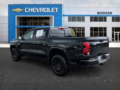 Used 2025 Chevrolet Colorado W/T w/ WT Custom Package RWD image 3
