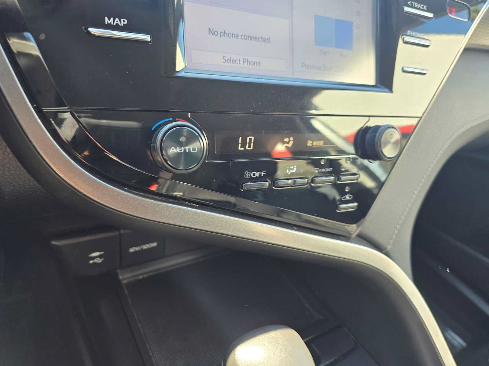 Used 2019 Toyota Camry SE FWD image 28