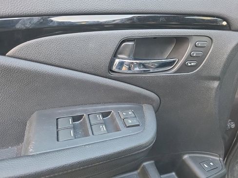 Used 2019 Honda Pilot Touring image 13