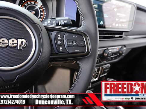 Certified 2026 Jeep Wrangler Unlimited Rubicon AWD/4WD image 27