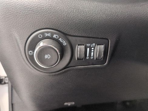 Used 2023 Jeep Compass Limited w/ Elite Group AWD/4WD image 10