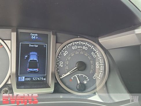 Used 2016 Toyota Tacoma Limited w/ Towing Package AWD/4WD image 5