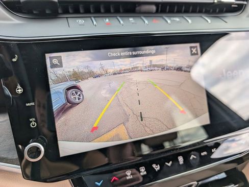 New 2026 Jeep Grand Cherokee Limited image 25